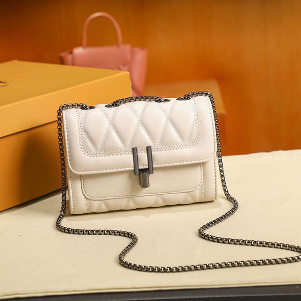 

feini beishi bag women's 2021 fashion small msenger xiangfeng lingge chain