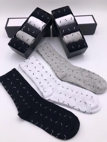 

2021 mens and womens sport long socks 100 cotton wholesale couple, Black