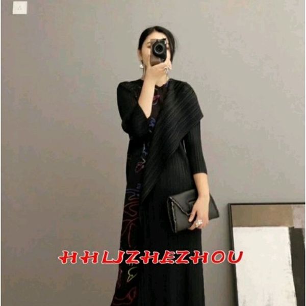 

dress sellinfg miyake fashion fold patchwork print o-neck straight, Black;gray