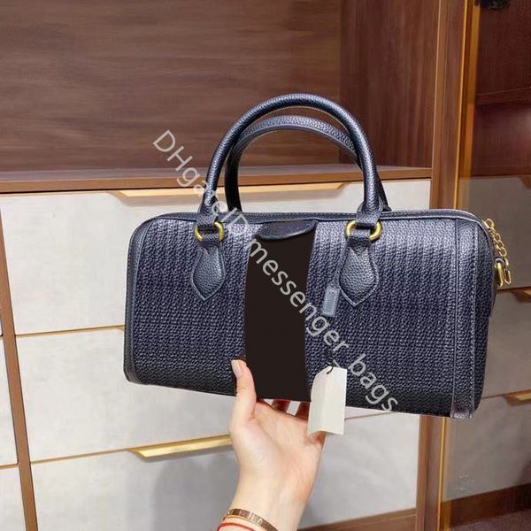 

2021 ss lady fashion handbags plain genuine leather rivet boston bags interior zipper pocket casual totes