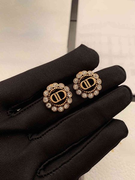 

special offer 70% off luxury jewelry 2021 new brass letter rhinestone earrings for women jn0f, Golden;silver