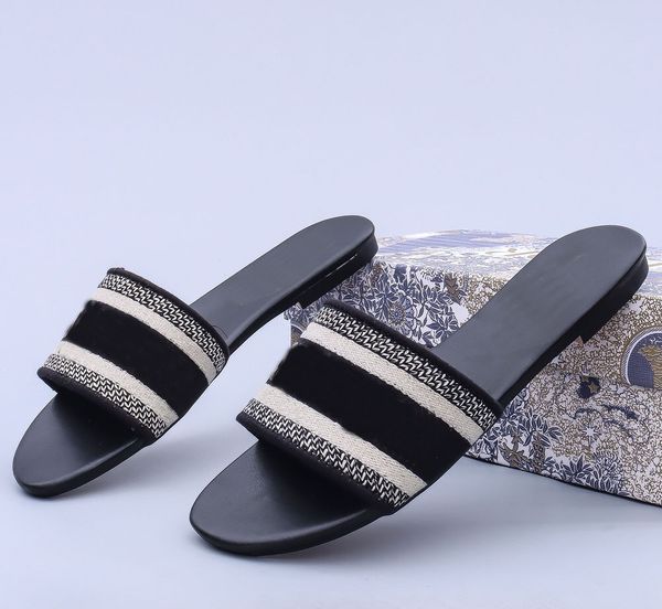 

2021 woman baby slippers paris stripes dway fashion double-layer sandals flat beach shoes outdoor travel t slip sandal slipper channel, Black;grey