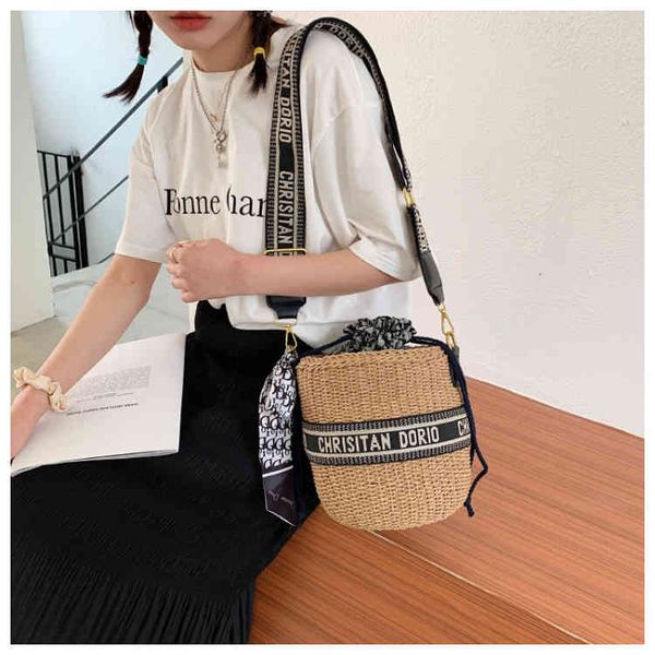 

d family's same basket women's 2021 canvas embroidery one shoulder cross carry large capacity straw woven bag