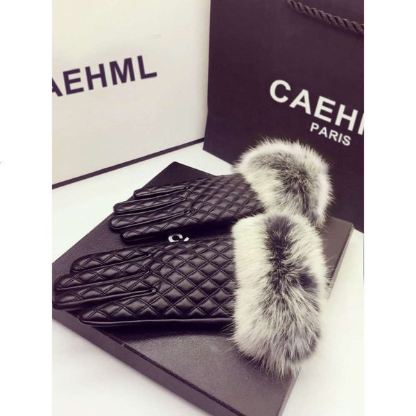 

gloves leather female winter lovely real rabbit hair plush thickened warm, cold, wind and waterproof touch screen outdoor cycling students, Blue;gray