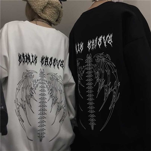 Estilo escuro Goth Casal Hip Hop Harajuku Tops Amante Crânio Asa Mal Chama Impressão Hoodies Streetwear Supersize 211103