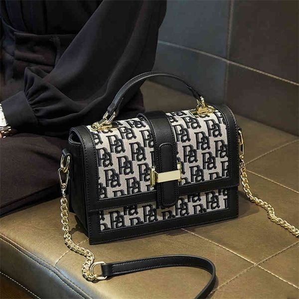 

sale 90% off hong kong women's bag 2022 new net red fashion versatile embroidered small square bag chain portable one shoulder messenge
