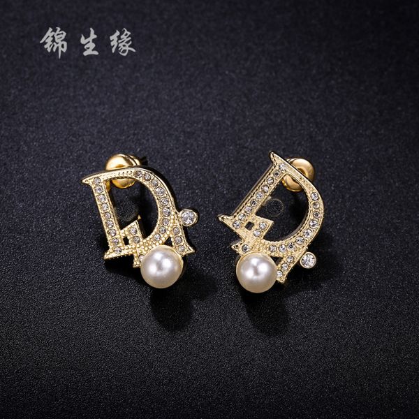 

d family / di new letter earrings feminine temperament net red same pearl diamond inlaid personalized earrings, Golden