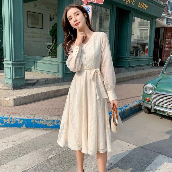 

spring elegant mid-length waist hugging slimming puff sleeve v-neck industrial lace dress casual dresses, Black;gray