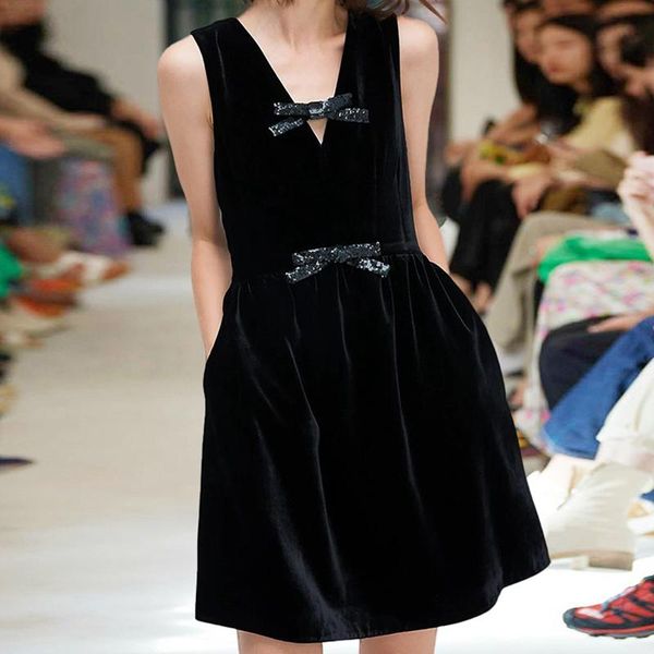 

casual dresses 2021 summer runway style v-neck sleeveless velvet sequined mini black big pendulum dress women's clothing, Black;gray