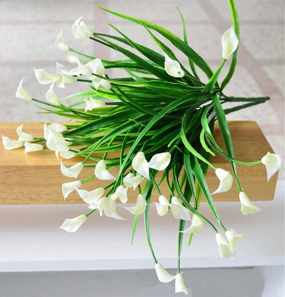 teste/bouquet mini calla artificiale foglia di seta fiore finto giglio plastica piante acquatiche decorazione della casa Y0630