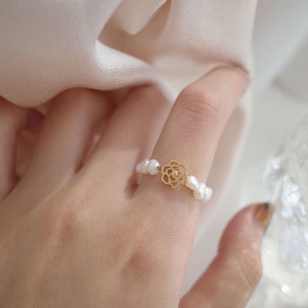 

2021 new 14k gold plated camellia ring danshui pearl design, Black