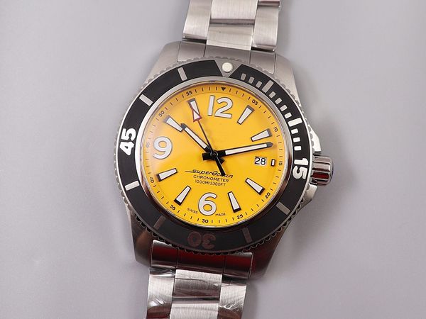 TF 2021 O relógio dos homens é de 13,3mm de espessura e equipado com 2824 movimento, catraca, bezel, espelho de cristal de safira curvado