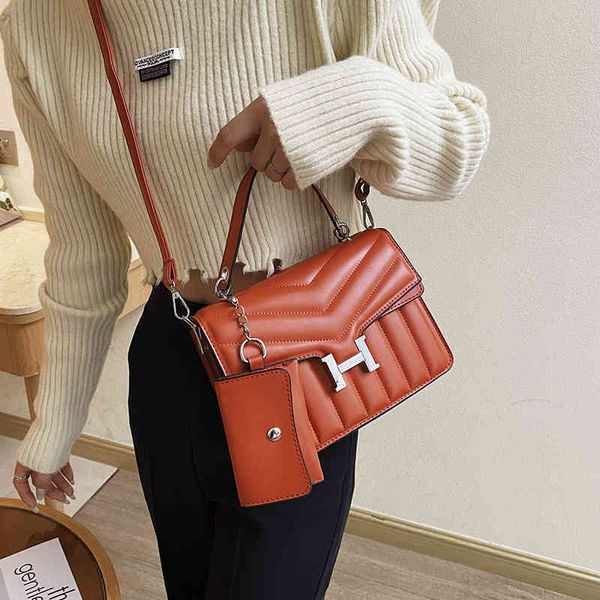 

2022 factory wholesale style embroidered thread lingge fashionable portable women's bag large capacity single shoulder messenger bag