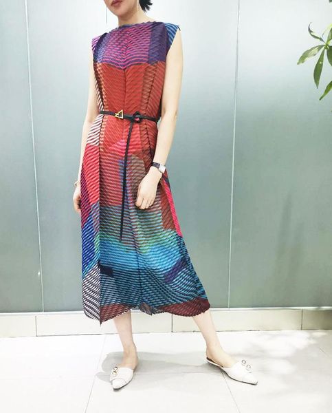 

miyake stripe print pleated loose o-neck sleeveless dress in stock casual dresses, Black;gray