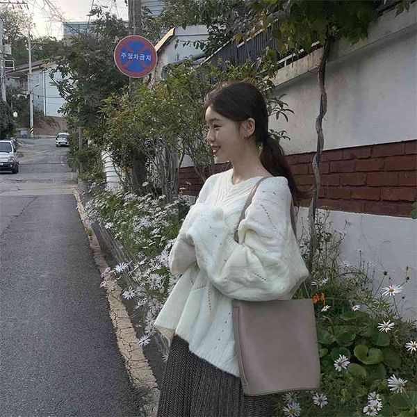 

korea chic winter sweater women pullover girls vintage autumn elegant female knitted outerwear warm v neck 210423, White;black