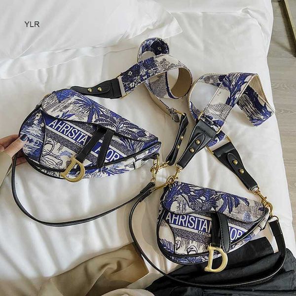 

diofifi small bag women's one shoulder portable messenger graffiti armpit horse flower
