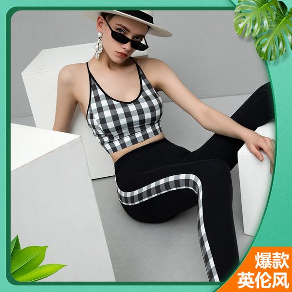 

luxury women's tracksuits cloth 2021 yoga sports suit women's summer underwear bra black and white geti hip nude tights two-piece, Gray