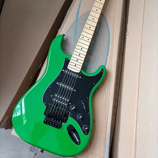 

6 strings green electric guitar with tremolo bar,rosewood fretboard
