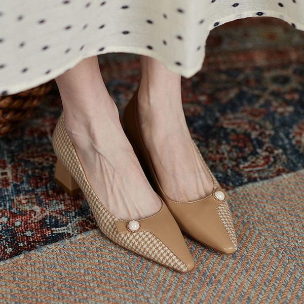 

dress shoes xiaoxiangfeng single women 2021 spring fashion color matching pearl shallow granny thick heel women's, Black