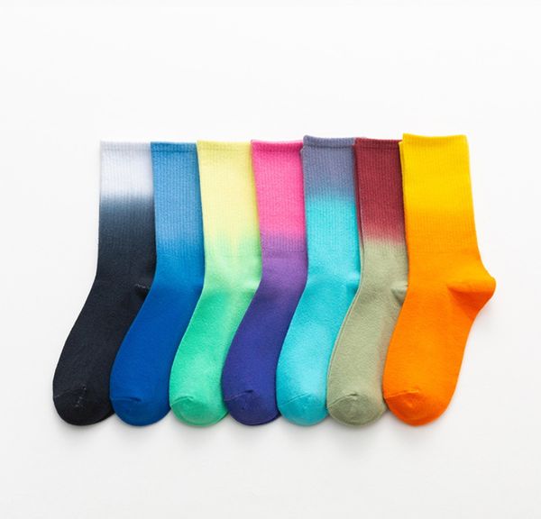 Tie-dye Gradient Männer und Frauen Socken Baumwolle Harajuku Mode Zwei-farbe Vortex Lustige Hip Hop Streetwear Outdoor weiche Crew Socken