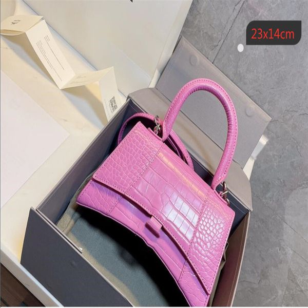 

fashion 2021 luxurys famous designers shoulder bags womens lady cosmetic toiletry women totes handbag purses classic crossbody bag tote