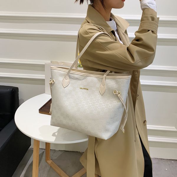 

handbag large capacity women's new printed handbag fashion armpit tote bag