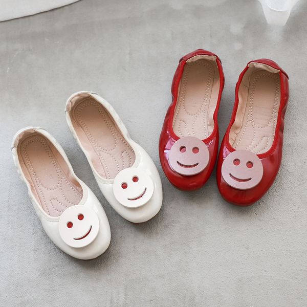 

girls princess shoes 2021 new smiley little girl oliga leather shoes wild small daisy dance shoes, Black;red