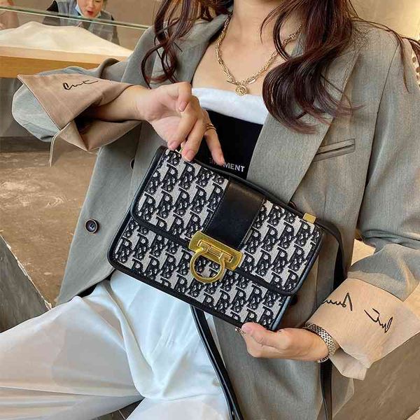 

design and versatile embroidered thread small square women's new messenger bag one shoulder portable canvas handbags