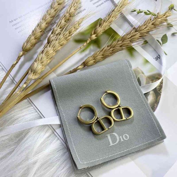 

70% off outlet online new letter earrings of family in years, Golden