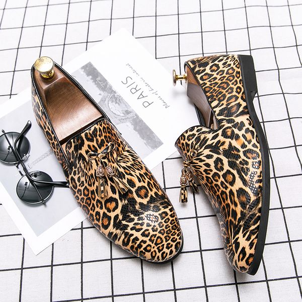 

464748 yards spring leopard print fringed leather shoes foreign trade extra large casual pointed-toe slip-on leather shoes hair stylist nigh, Black