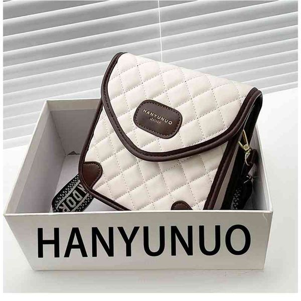 

65% off factory wholesale this year's popular small bag women's fashion versatile broadband messenger lingge autumn square