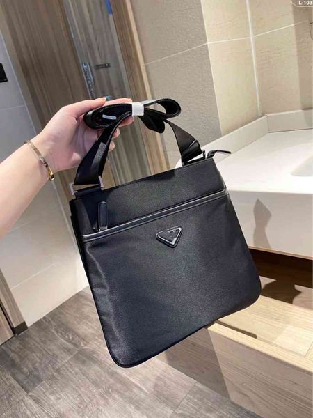 

design bags 2021 waterproof cloth men's one shoulder messenger bag