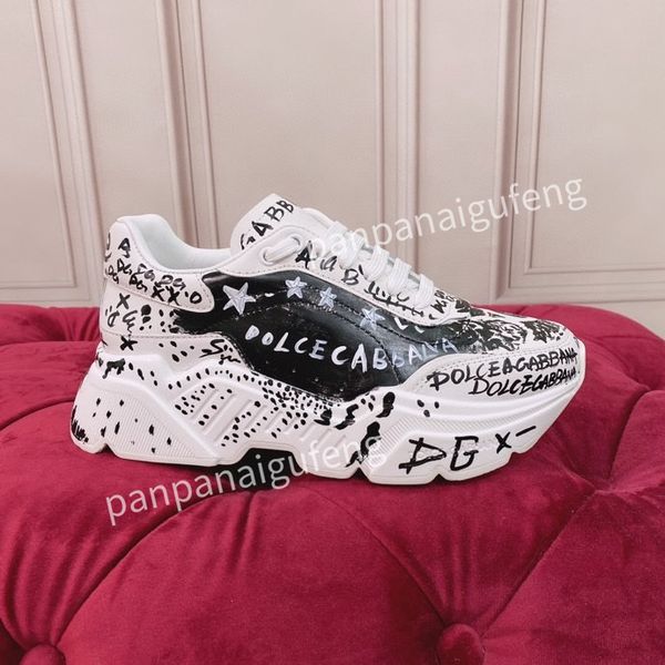 

casual shoes women's footwear sneakers white pink classic jacquard denim retro running sneakers skating designer women's s, Black