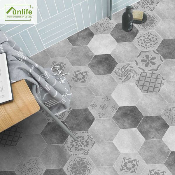 Funlife Floor Stickers Preto Branco Branco Cinza Português Telha Anti-Slip Adesivo à Prova D 'Água Para Banheiro Cozinha 210705