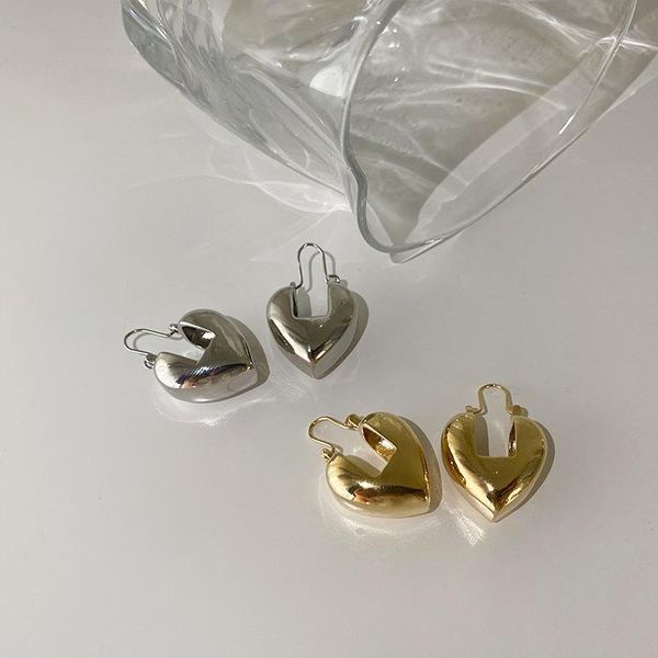 

stud fflacell korean personality simple versatile temperament earrings high-end stereoscopic metal love, Golden;silver