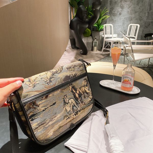 

man crossbody bags woman saddle bag fashion shoulder bags embroidery designers super quality trend 2021 cover luxury purse