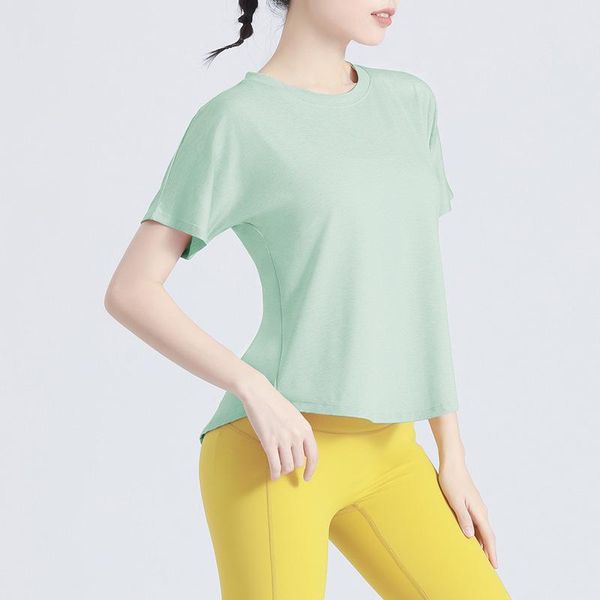 

yoga outfit t-shirt workout fitness activewear gym sport women