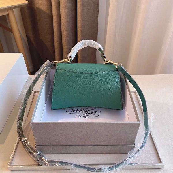 

2021 fashion net hongyang temperament slanting across small square women's shoulder bag