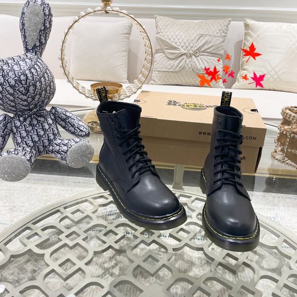 

2022 fashion love women boots chunky heel martin laureate boot black white yellow martins woman shoes with box and logo size 35-40 -k277