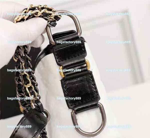 

2021 luxurys designers bags senior designer style bucket bag mobile phone package ladies shoulder tote fashion handbag rhomboid chain hobo