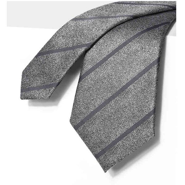 Cravatta a righe argento di lusso per uomo 7 cm Cravatta in poliestere di seta per uomo d'affari di marca di design aziendale con confezione regalo