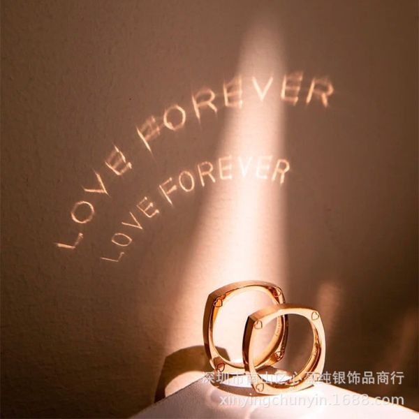

the same tiktok technology is projected to love ring, the male and female silver design.