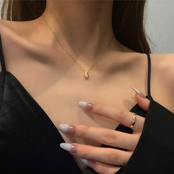 

pendant necklaces 2021 drop-shaped small gold bean titanium steel necklace temperament simple and fashionable clavicle chain, Silver