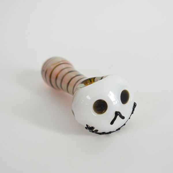 Cabeça de queimador de óleo de vidro inebriante Halloween crânio jack fumar canal de fumar 4,4 polegadas espessura swirl listra moutnpiece acessórios de fumo colher tubos