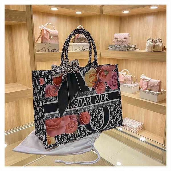 

2022 latest luggage factory wholesale large capacity bag dome women's canvas bag mommy vegetable basket shopping bags, Black;red