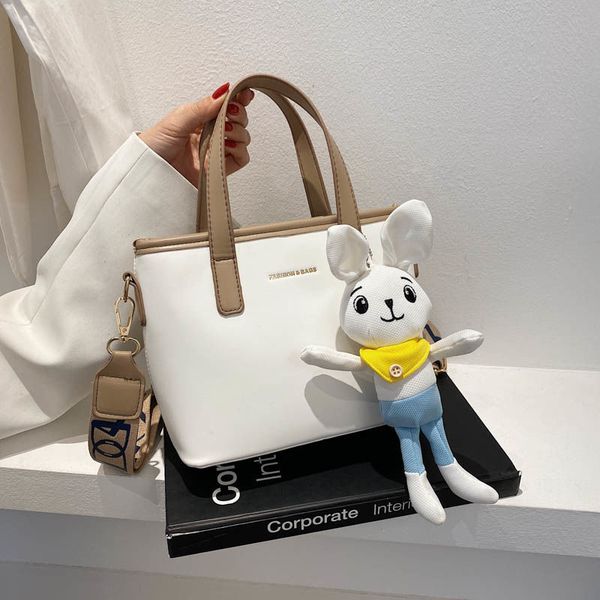 

daily bag this years popular bag female summer 2021 new trendy fashion wide strap all-match messenger bag internet celebrity niche bucket ba