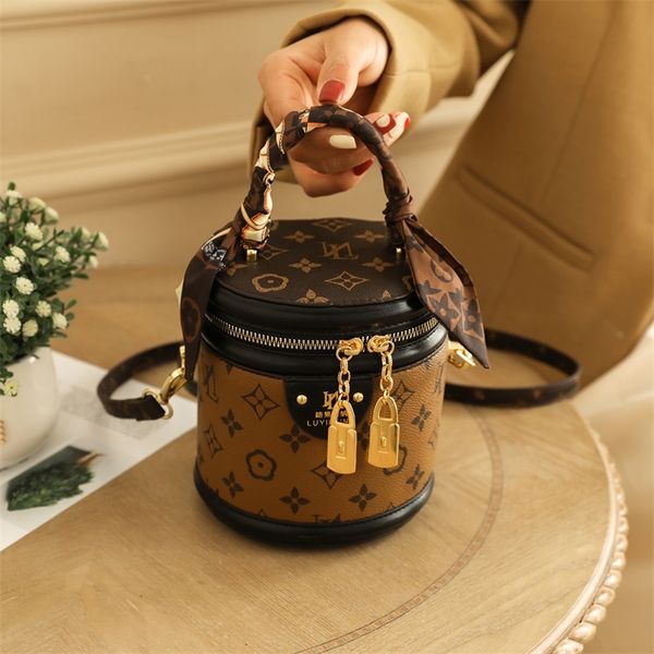 

76% off bag women's spring new single shoulder diagonal hand fashion versatile simple personalized bag