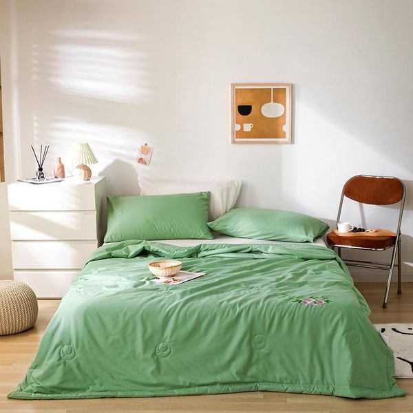 

blankets solid color soft bed quilt skin-friendly soy fabric blanket brings quality sleep for family and friends at home travel