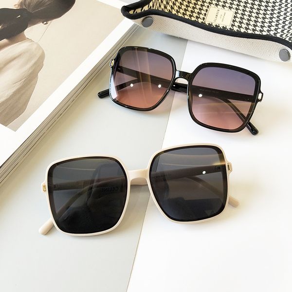 

2021 box anti ultraviolet sunglasses women's elegant versatile fashion big frame men's, White;black