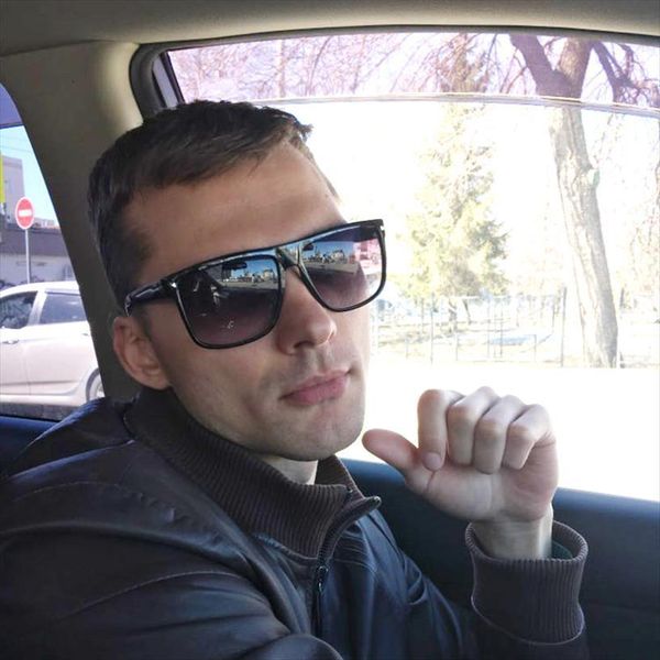 

vintage sunglasses men square rivets uv400 large sun glasses for women goggles gafas de sol mujer, White;black